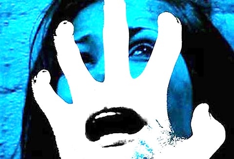 மாமல்லபுரத்தில் வெளிநாட்டு பெண்ணுக்கு பாலியல் தொல்லை தப்பிச்சென்ற ஷேர் ஆட்டோ டிரைவருக்கு வலைவீச்சு