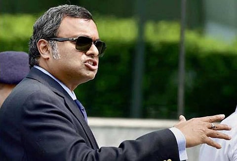 ‘என் மகனை தொந்தரவு செய்யாதீர்கள்; என்னிடம் விசாரணை நடத்துங்கள்’- ப.சிதம்பரம் வேண்டுகோள்