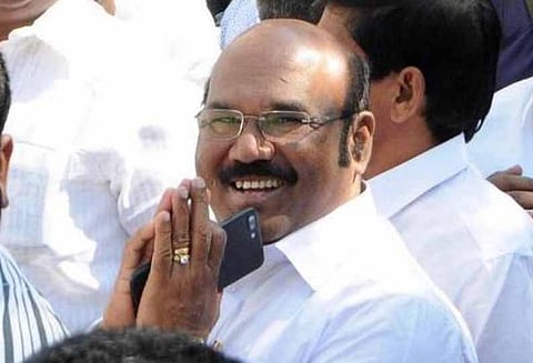 பரமசிவன் கழுத்தில் இருந்த பாம்பு தான் சசிகலா-அமைச்சர் ஜெயக்குமார்