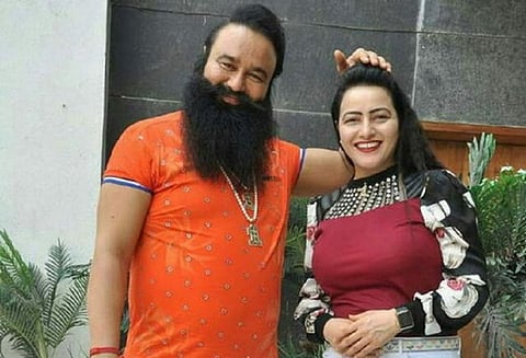 தேரா வாரிசு ஹனிப்ரீத் நேபாளம் தப்பிச் செல்ல முயற்சி?