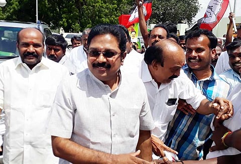 தொண்டர்களுக்கு செய்த துரோகத்தினால் எத்தனை நதிகளில் நீராடினாலும் எடப்பாடி பழனிசாமிக்கு பாவம் போகாது