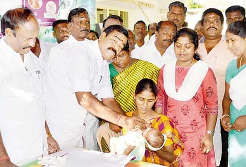 குழந்தைகளுக்கு ரோட்டா வைரஸ் தடுப்பு சொட்டு மருந்து வழங்கும் முகாம்