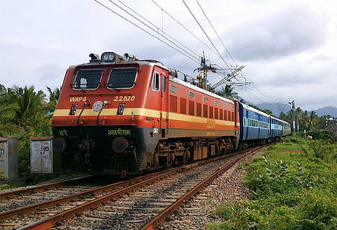ரெயில் முன்பதிவுக்கு எல்லா வங்கி ஏ.டி.எம். அட்டைகளையும் பயன்படுத்தலாம் ஐ.ஆர்.சி.டி.சி. அறிவிப்பு