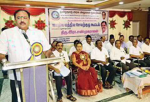 ஊதியக்குழு அமல், புதிய ஓய்வூதிய திட்டம் தொடர்பாக ஐகோர்ட்டில், அரசு அளித்த தகவல் ஏமாற்றம் அளிக்கிறது