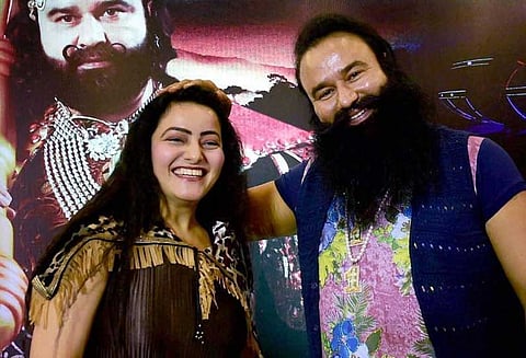 ராம்ரகீம் சிங்கின் வளர்ப்பு மகள் ஹனிபிரீத்தை கைது செய்ய அரியானா போலீஸ் தீவிரம்