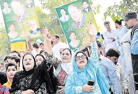 ஊழல் வழக்கு விசாரணை பாகிஸ்தான் கோர்ட்டில் நவாஸ் ஷெரீப் ஆஜரானார்