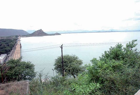 தண்ணீர் வரத்து அதிகரிப்பு: மேட்டூர் அணை நீர்மட்டம் ஒரேநாளில் ஒரு அடி உயர்வு