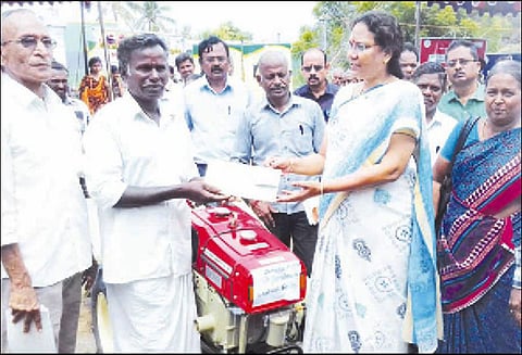 தெரணியில் சிறப்பு மனுநீதி முகாம்: 224 பயனாளிகளுக்கு நலத்திட்ட உதவிகள்