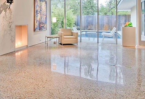 பட்ஜெட்டுக்கு உகந்த பளபளப்பான கான்கிரீட் தரைகள்