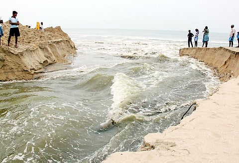 கடலூர் தென்பெண்ணையாற்றில் வெள்ளப்பெருக்கு வினாடிக்கு 9 ஆயிரம் கன அடி தண்ணீர் வரத்து