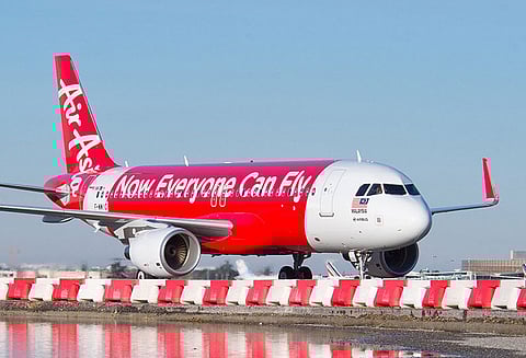 ஆஸ்திரேலியாவில் ஏர் ஏசியா விமானம் அவசரமாக தரையிறக்கம்