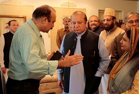 ஊழல் வழக்கு: பாகிஸ்தான் முன்னாள் பிரதமர் நவாஸ் ஷெரீப்புக்கு எதிராக பிடிவாரண்ட் பிறப்பிப்பு