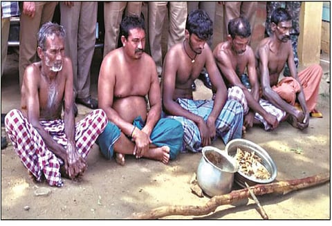 கூடலூர் வனப்பகுதியில் மிளா மானை வேட்டையாடிய 5 பேர் கைது