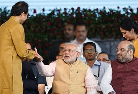 மோடி அலை மங்கிவிட்டது ‘ராகுலுக்கு நாட்டை வழி நடத்தும் திறன் இருக்கிறது’ சிவசேனா சொல்கிறது