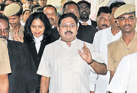 அன்னிய செலாவணி மோசடி வழக்கு: டி.டி.வி.தினகரனிடம் 2 மணி நேரம் விசாரணை