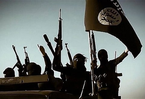 ஈராக்கின் மொசூல் நகரில் ஐ.எஸ். பயங்கரவாதிகள் தாக்குதலில் 5 போலீசார் பலி