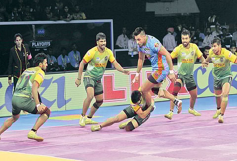 புரோ கபடி லீக்: இறுதிப்போட்டிக்கு முன்னேறியது பாட்னா பெங்கால் அணியை வீழ்த்தியது