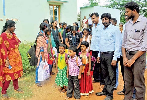 உசிலம்பட்டி அருகே அனுமதியின்றி நடத்திய காப்பகத்திலிருந்து 18 குழந்தைகள் மீட்பு