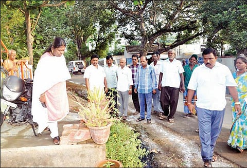 கீழ்பென்னாத்தூரில் டெங்கு கொசுப்புழு ஒழிப்பு பணியை திட்ட இயக்குனர் ஆய்வு