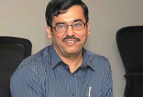 தமிழக தேர்தல் அதிகாரி டெல்லி பயணம்; தேர்தல் கமிஷனருடன் ஆலோசனை