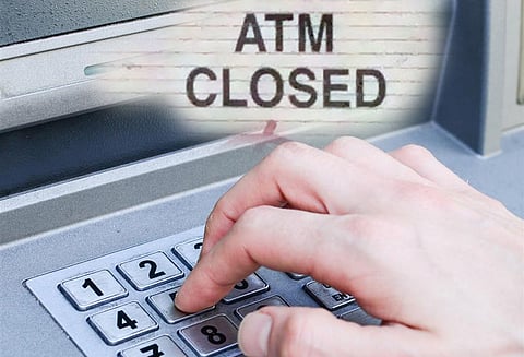 மின்னணு பணபரிவர்த்தனை எதிரொலி நாடு முழுவதும் 358 ஏ.டி.எம்.கள் மூடப்பட்டன