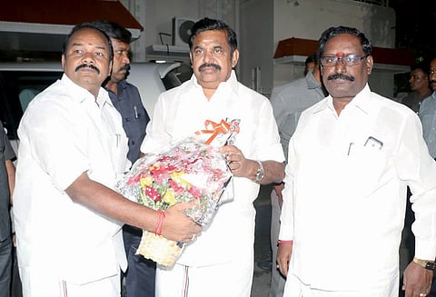 சொந்த தொகுதியான எடப்பாடியில் முதல்-அமைச்சர் எடப்பாடி பழனிசாமி பொதுமக்களிடம் குறை கேட்டார்