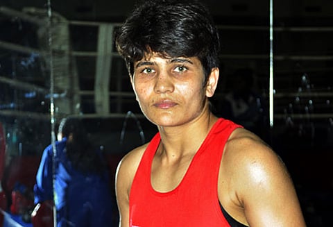 ஆசிய பெண்கள் குத்துச்சண்டை: அரைஇறுதியில் சரிதா, சோனியா