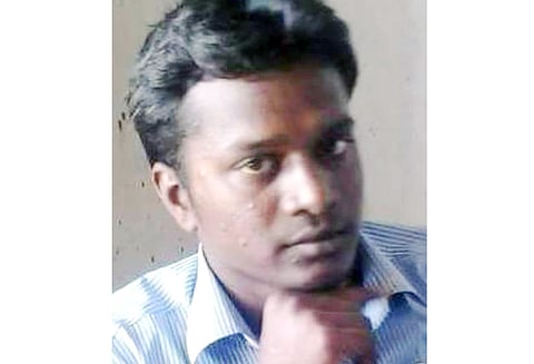 மணப்பாறை அருகே நாய் கடித்து கல்லூரி விரிவுரையாளர் பலி