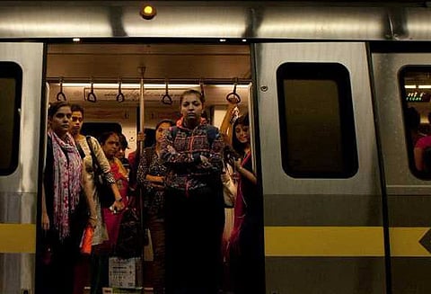 கட்டணம் உயர்த்தப்பட்ட பின்னர் 3 லட்சம் பயணிகள் மெட்ரோ ரெயில் பயணத்தை தவிர்த்தனர்!