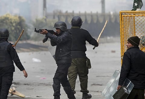 பாகிஸ்தானில் போராட்டக்காரர்கள் - போலீஸ் இடையே மோதல் 6 பேர் உயிரிழப்பு