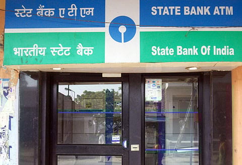 காவல் நிலையம் அருகே ரூ. 12 லட்சத்துடன் ஏடிஎம் திருட்டு!