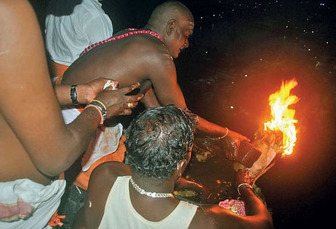 திருக்கழுக்குன்றம் வேதகிரீஸ்வரர் கோவில் கார்த்திகை தீப திருவிழா