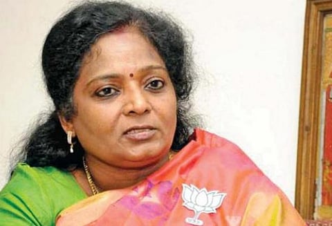 இந்துத்துவாவை எதிர்ப்பதாக கூறி தி.மு.க.வை வைகோ ஆதரிப்பதா? டாக்டர் தமிழிசை பாய்ச்சல்