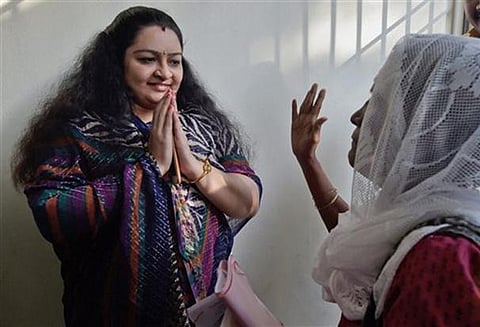 தேர்தல் ஆணையத்தில் பரிசீலிக்கப்பட்ட விண்ணப்பம் நான் அளித்த விண்ணப்பம் கிடையாது ஜெ. தீபா புகார்