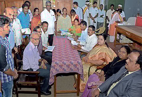 திருப்பூர் மாவட்டத்தில் தேசிய மக்கள் நீதிமன்றம்: 2,286 வழக்குகளுக்கு சமரச தீர்வு