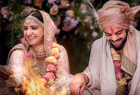 திருமணம் செய்துக் கொண்டது தொடர்பான செய்தியை விராட் கோலி - அனுஷ்கா சர்மா வெளியிட்டனர்