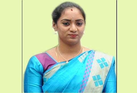 புதுவை அரசு ஆக்கப்பூர்வமான திட்டங்களை செயல்படுத்த முன்வர வேண்டும்