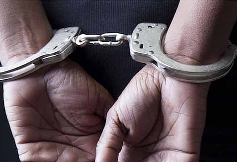 புதிய போன் வாங்கி தருவதாக கூறி சிறுமியுடன் பாலியல் உறவு இந்திய மாணவருக்கு சிங்கப்பூரில் ஜெயில்