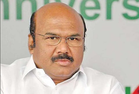 தமிழகத்துக்கு ரூ.2 ஆயிரம் கோடி சிறப்பு நிதியாக ஒதுக்க வேண்டும்