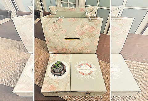 கோலியின் வரவேற்பு பத்திரிகையில் புதுமை