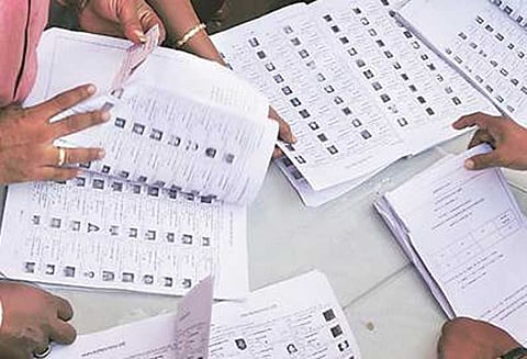 வாக்காளர் பட்டியல் சரிபார்ப்பு பணியை செய்ய மறுத்த 63 ஆசிரியர்கள் மீது வழக்குப்பதிவு