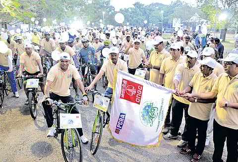 சென்னையில் எரிபொருள் சேமிப்பை வலியுறுத்தி சைக்கிள் பேரணி