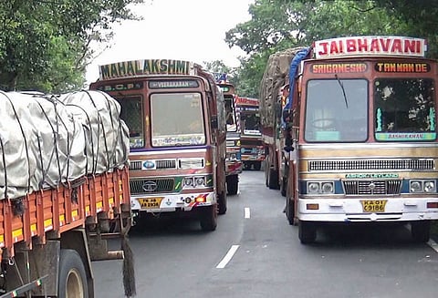 திம்பம் மலைப்பாதையை விரிவுபடுத்தியும் பயன் இல்லை