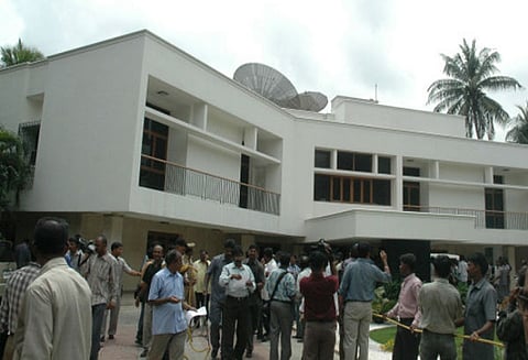 ஜெயலலிதாவின் வேதா இல்லத்தினை நினைவில்லம் ஆக்கவே ஆய்வு பணி: ஆட்சியர் அறிவிப்பு