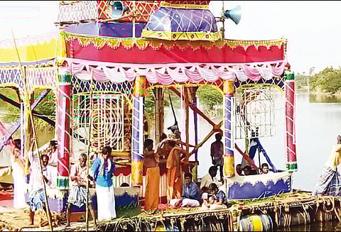 50 ஆண்டுகளுக்கு பிறகு கைலாசநாதர் கோவிலில் தெப்ப உற்சவம்