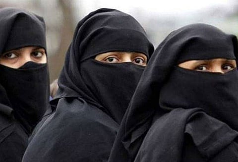 டெல்லி மேல்-சபையில் முத்தலாக் மசோதா இன்று தாக்கல் காங்கிரசுக்கு மத்திய அரசு வேண்டுகோள்