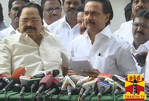 அதிமுக அரசு நீடிப்பதை, ஆளுநர் அனுமதிப்பது விநோதமாக உள்ளது- ஸ்டாலின் பேட்டி