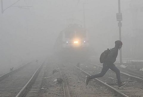 டெல்லி: கடும் பனிமூட்டம் காரணமாக 45 ரயில்கள் தாமதம், 22 ரயில்கள் ரத்து