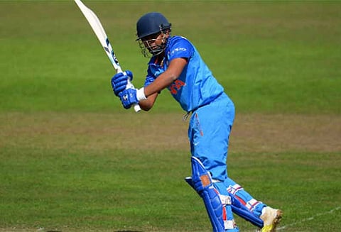 ஜூனியர் உலகக் கோப்பை: இந்திய கிரிக்கெட் அணி 328 ரன்கள் குவிப்பு