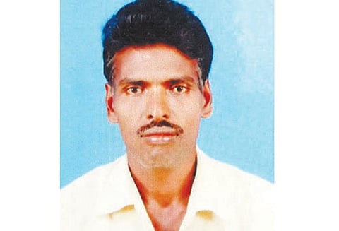 பொங்கல் விழாவில் நடந்த சாப்பிடும் போட்டியில் தொண்டையில் இட்லி சிக்கி சமையல் தொழிலாளி சாவு